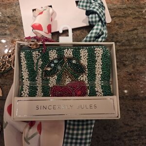 Sincerly Jules Green and White Beaded Coin Purse With 2 Accessory Scarves